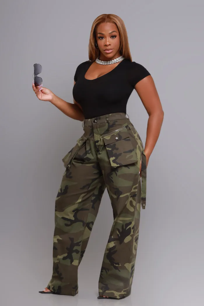 Must Have Basic Bodysuit - Black V-Neck